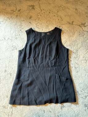 Black 100% Wool Sleeveless Tank Top with Pockets Size 10